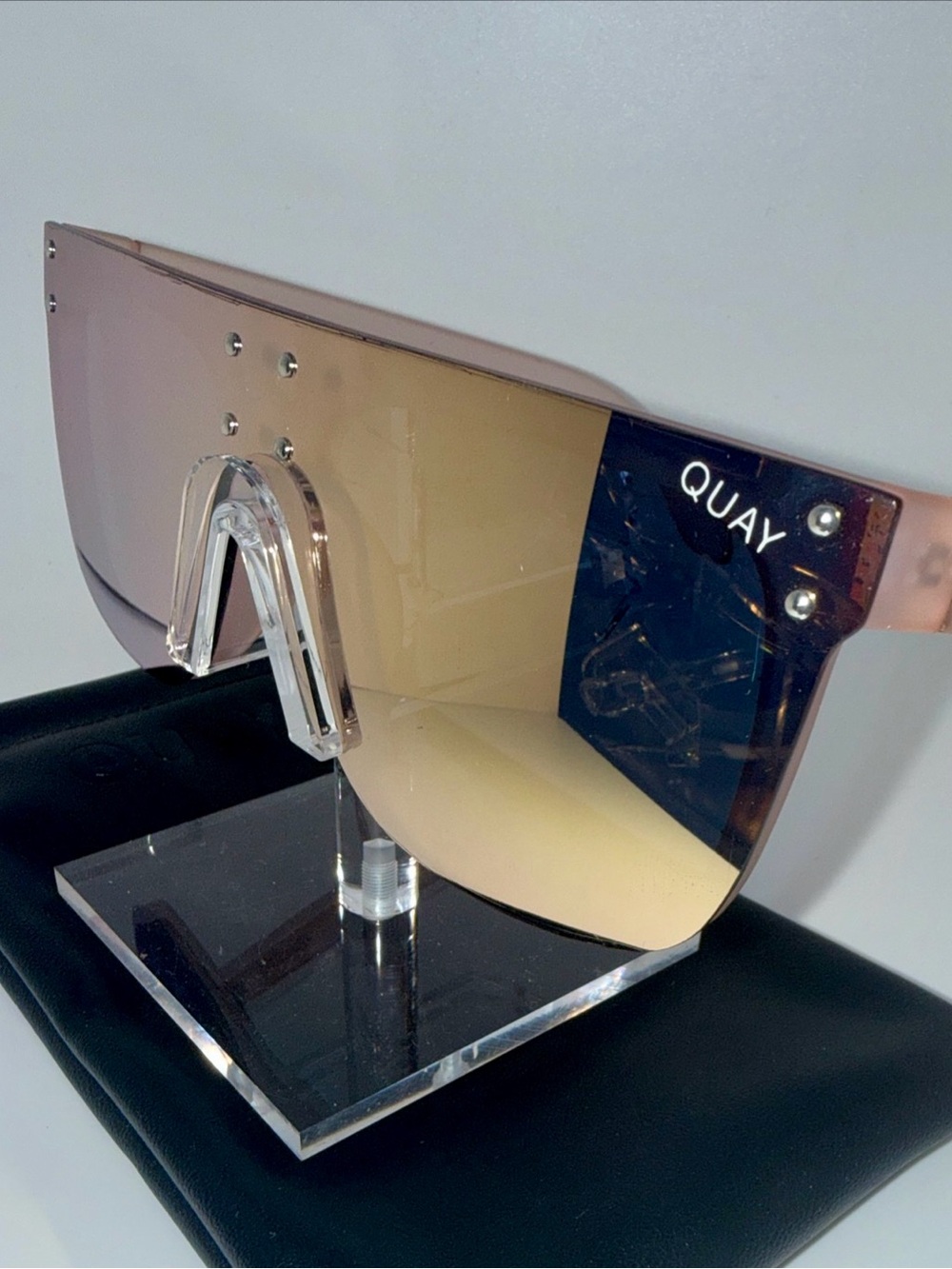 Quay Australia "Hidden Hills" Exclusive Sunglasses Kylie Jenner & Quay case-HOT